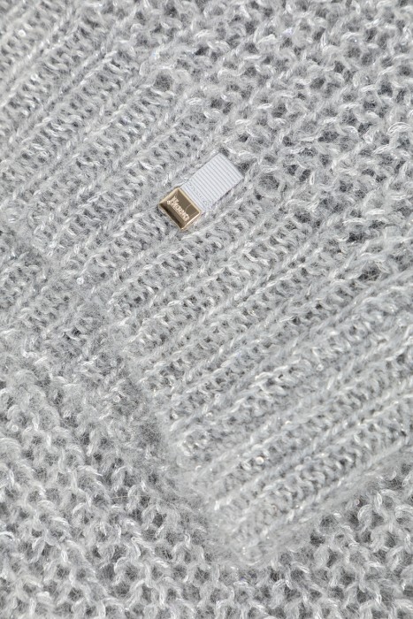 свитер  для взрослого возраста с изнаночной стороны