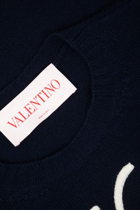 свитер  из шерсти спереди