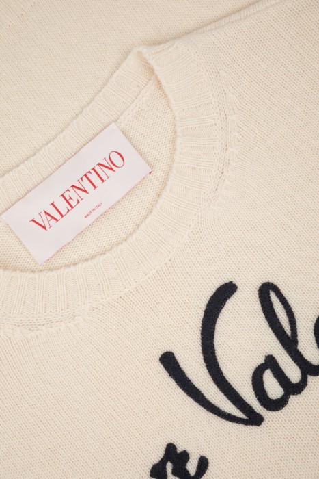 свитер  из шерсти спереди