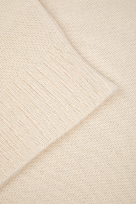 свитер  повседневного стиля с лицевой стороны