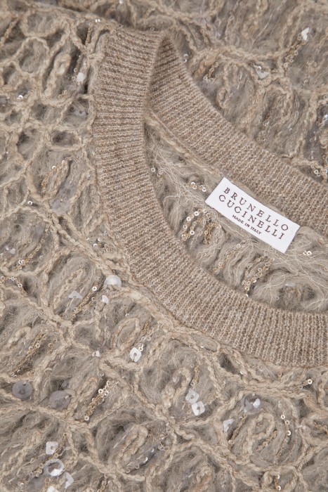 Продукция для женщин фото