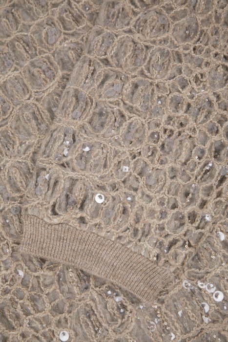 свитер  для взрослого возраста с изнаночной стороны