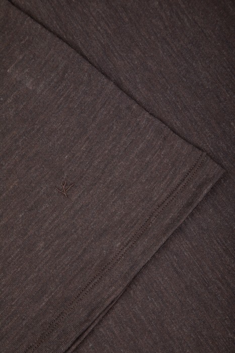 свитер  классического стиля с лицевой стороны