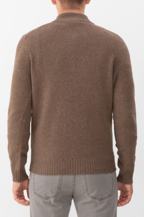 свитер  по цене 107550 руб вид справа