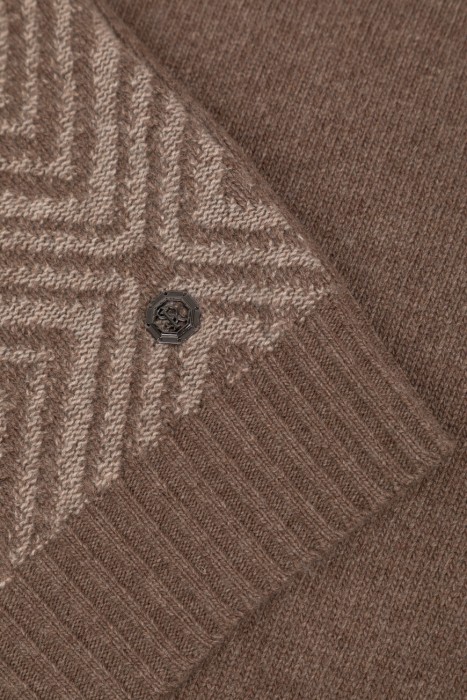 свитер  на сезон этого года фотография