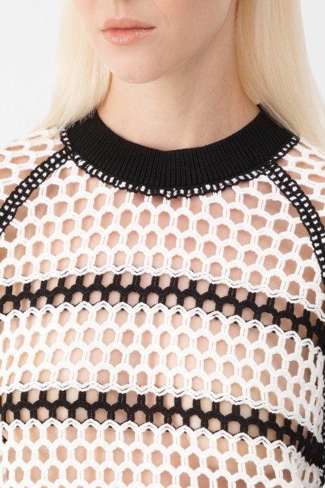 свитер  из италии вид сбоку