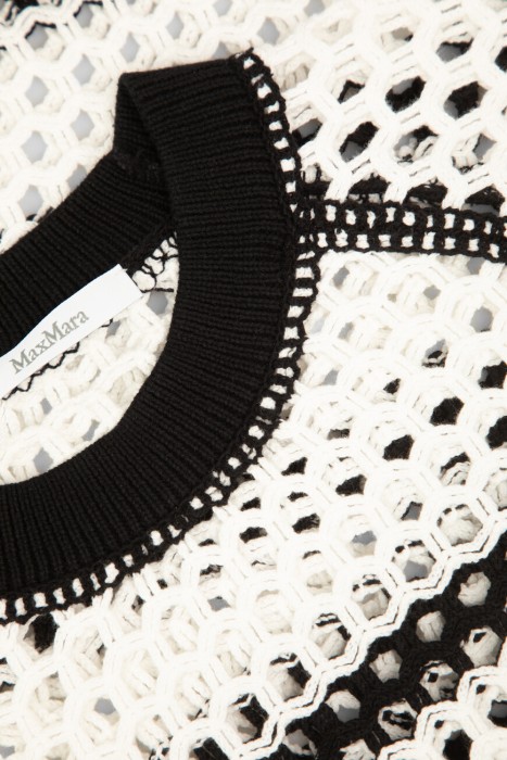 свитер  из хлопка спереди