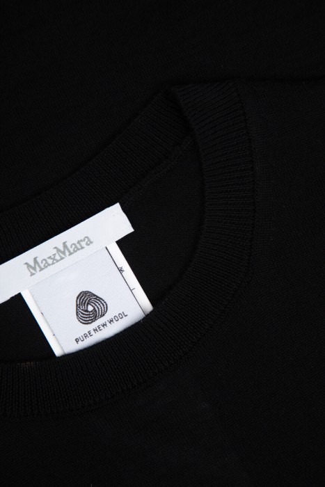 свитер  из шерсти спереди