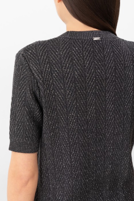 свитер  из шерсти спереди