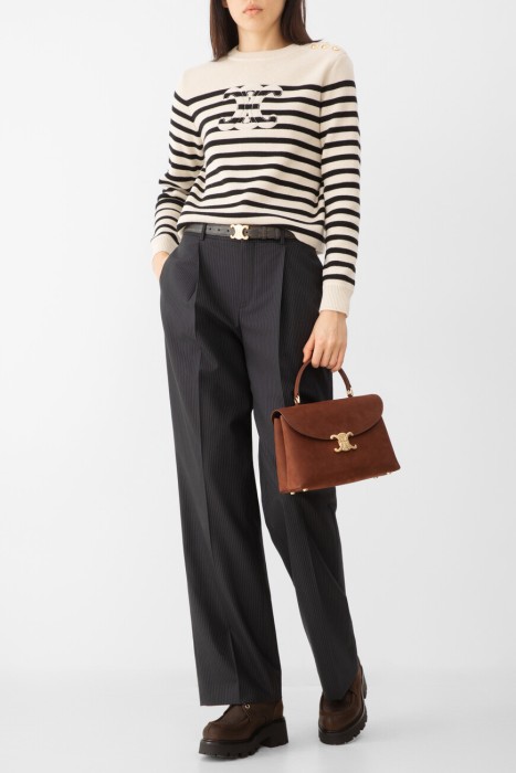 Товар разноцветного цвета с внутренней стороны