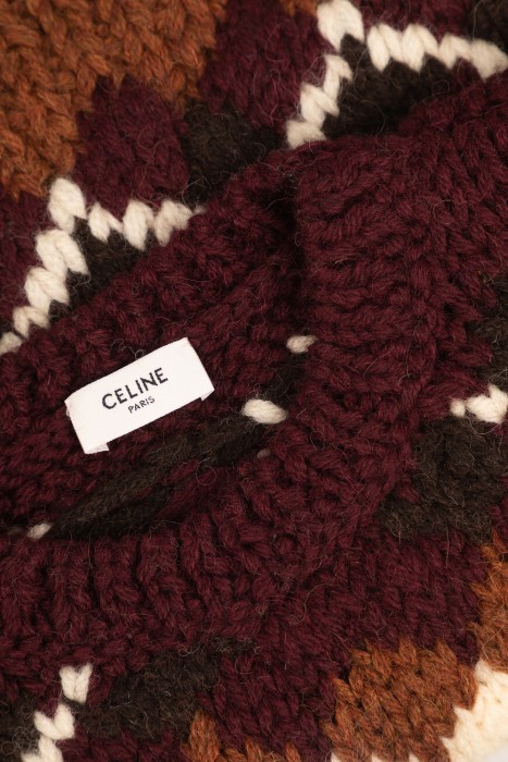 свитер  из шерсти спереди