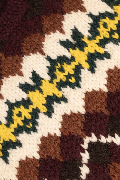 свитер  универсального стиля с лицевой стороны