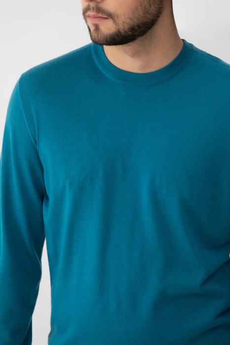 свитер  из англии вид сбоку