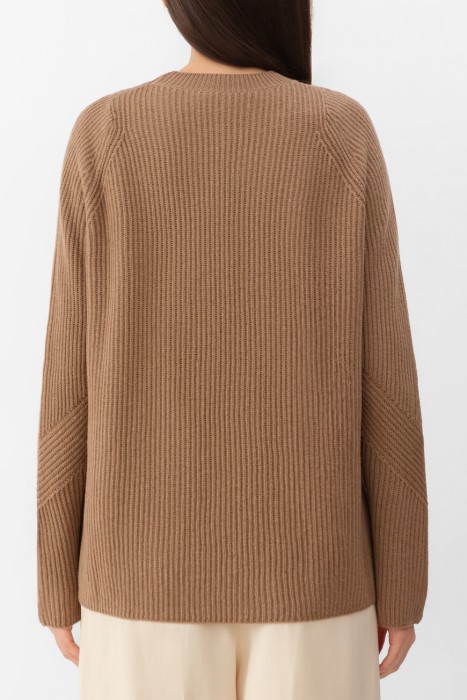 свитер  от бренда max mara вид слева