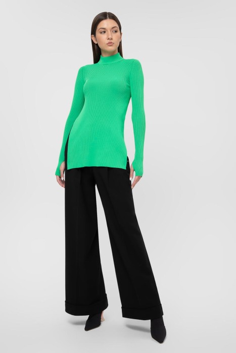 свитер  по цене 18200 руб вид справа