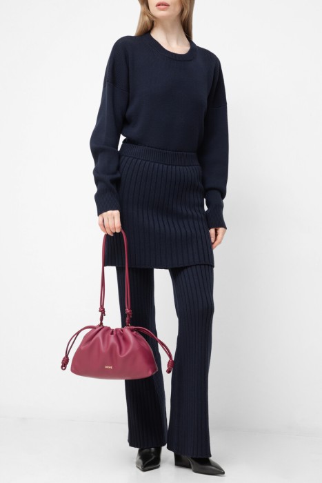 свитер  из шерсти спереди