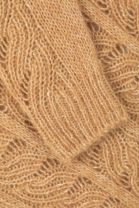 свитер  для взрослого возраста с изнаночной стороны