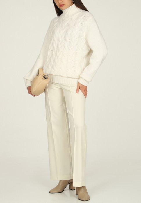 свитер  по цене 113900 руб вид справа