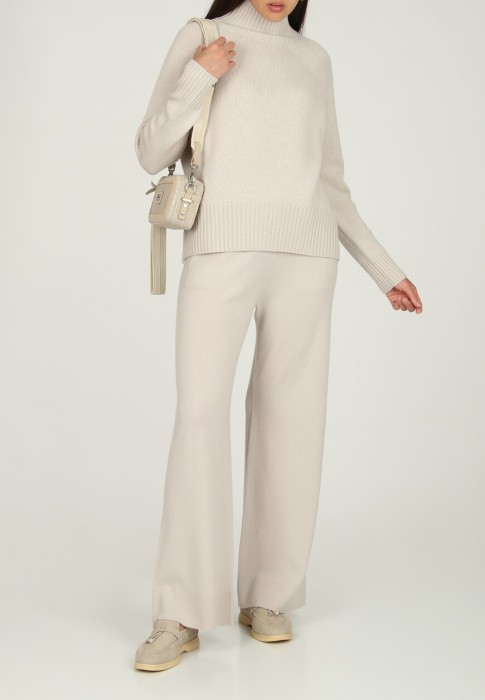 свитер  от бренда allude вид слева