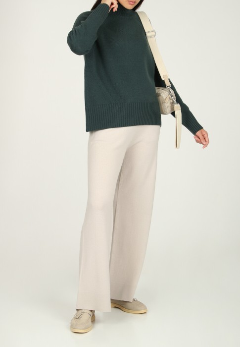 свитер  по цене 65900 руб вид справа