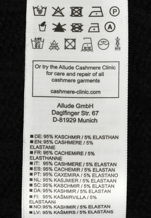 свитер  универсального стиля с лицевой стороны