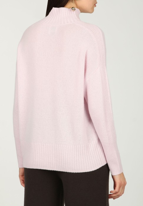 Товар фиолетового цвета с внутренней стороны