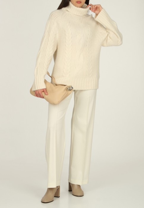 свитер  из германии вид сбоку