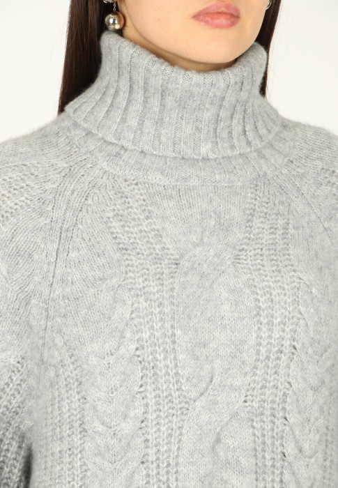 Товар серого цвета с внутренней стороны