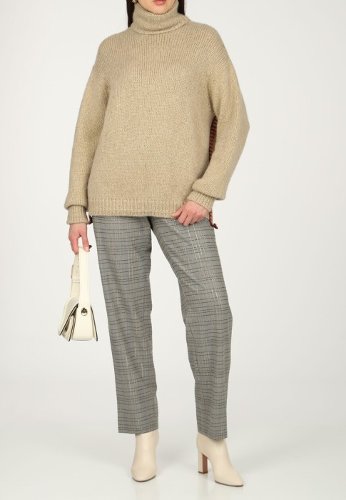 свитер  по цене 183900 руб вид справа