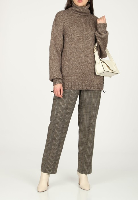 свитер  по цене 183900 руб вид справа