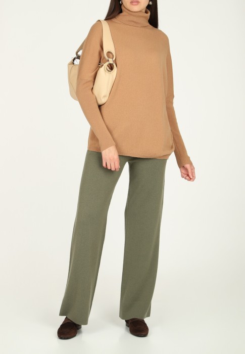 свитер  от бренда allude вид слева