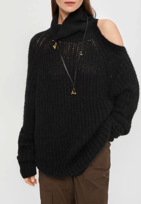 свитер  по цене 51900 руб вид справа