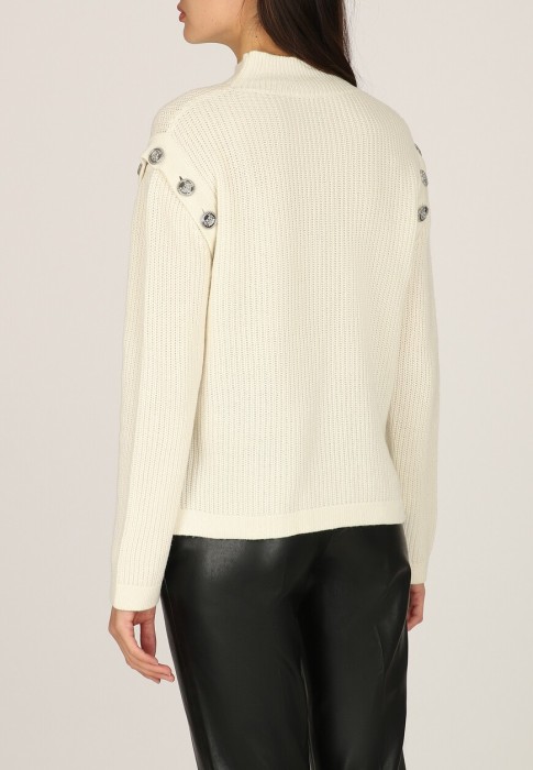 свитер  из италии вид сбоку