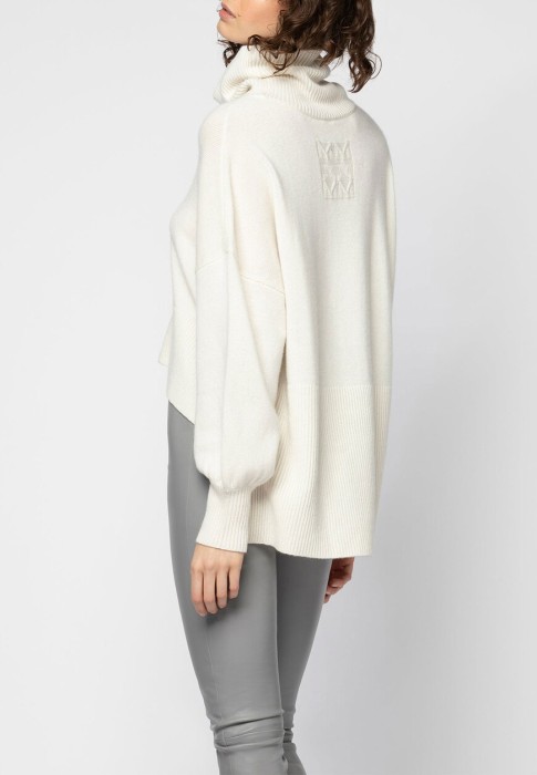 свитер  из италии вид сбоку