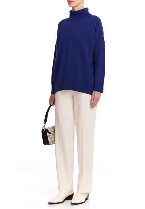 свитер  по цене 21630 руб вид справа