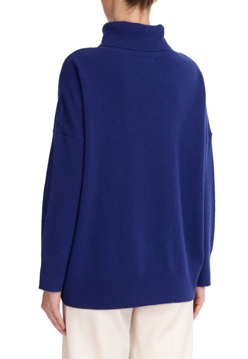 Товар синего цвета с внутренней стороны