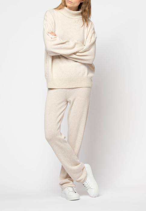 свитер  из италии вид сбоку