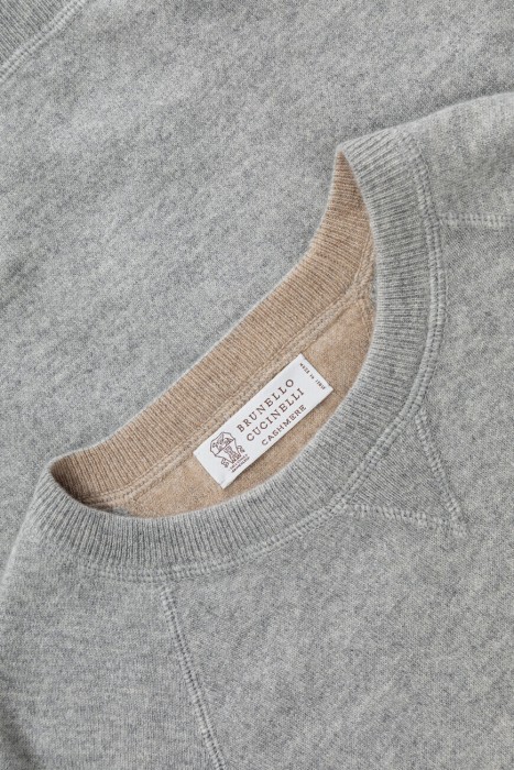 свитер  из кашемира спереди