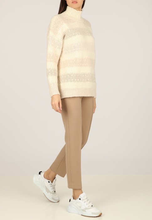 свитер  из италии вид сбоку