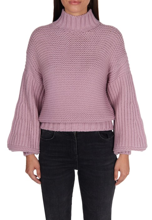 свитер  из проверенных материалов спереди