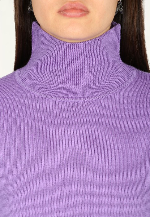 свитер  из проверенных материалов спереди