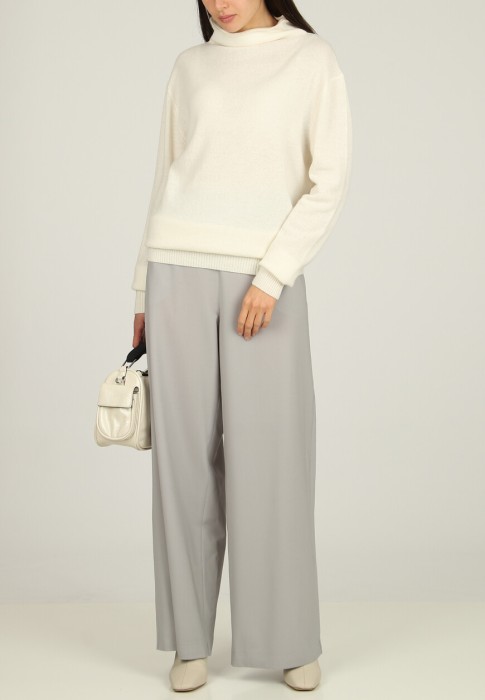 свитер  от бренда ereda вид слева