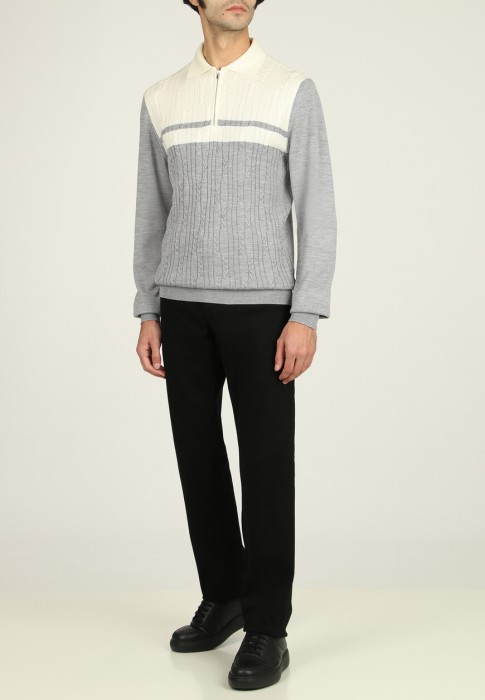 свитер  по цене 47530 руб вид справа