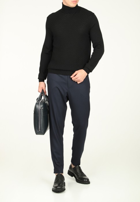 свитер  по цене 29330 руб вид справа