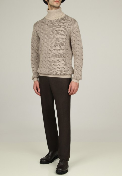 свитер  по цене 53830 руб вид справа