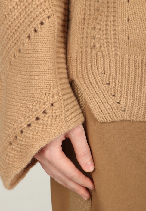 свитер  для взрослого возраста с изнаночной стороны