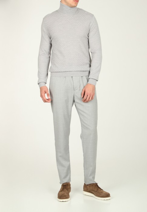 свитер  по цене 29330 руб вид справа