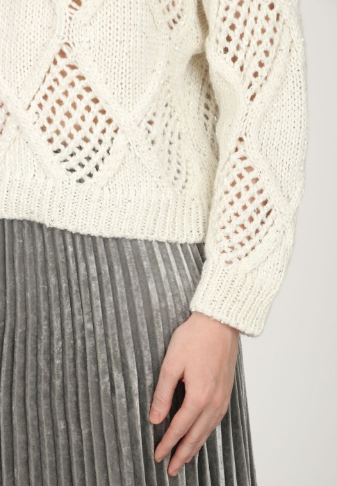 свитер  из проверенных материалов спереди