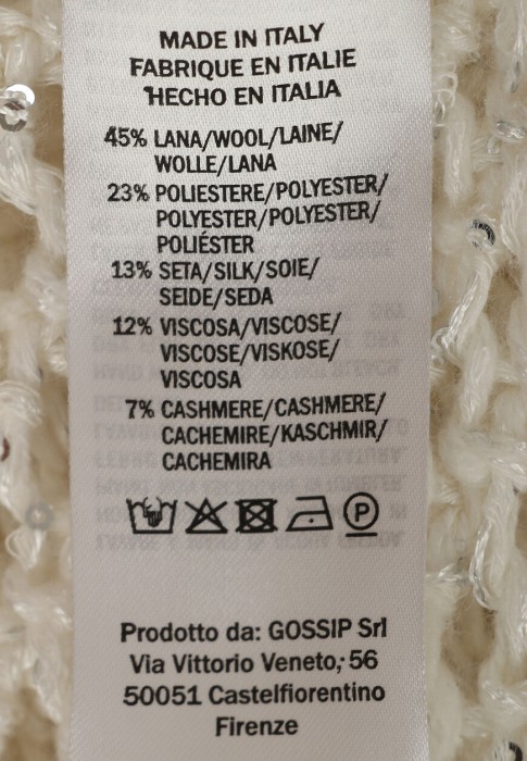 свитер  универсального стиля с лицевой стороны