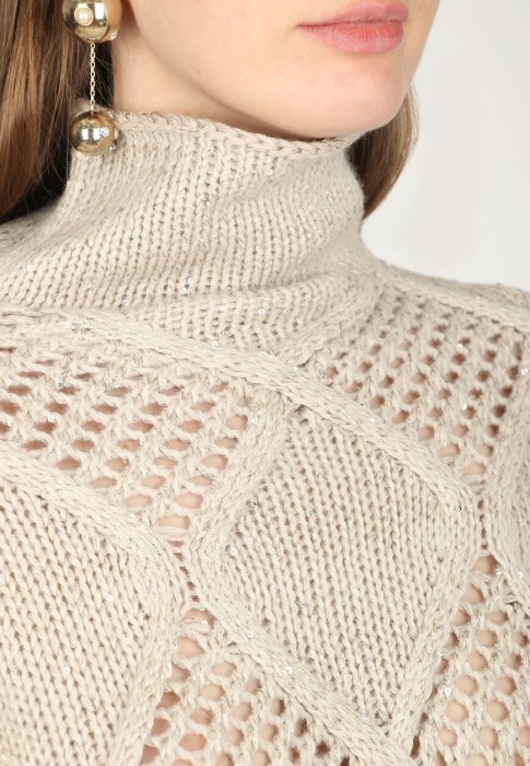 свитер  универсального стиля с лицевой стороны